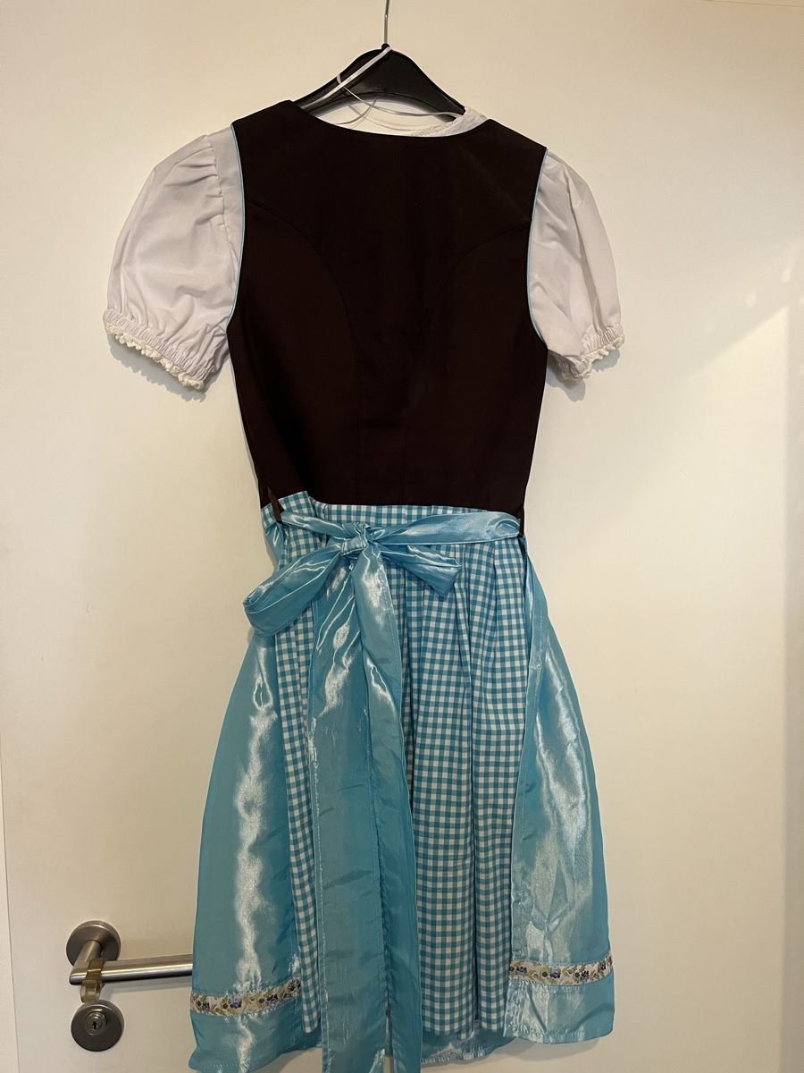 Robes: Hübsches Dirndl, Grösse 36 – D'occasion à Davos Platz par Gazelle7 2