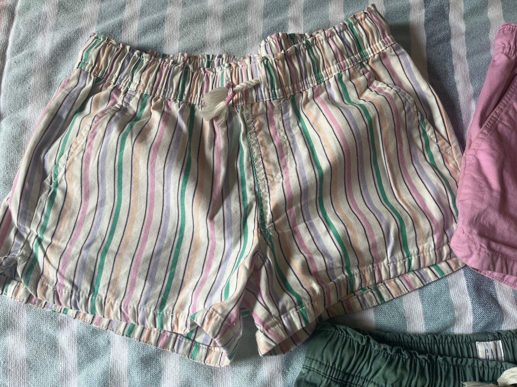 Gap Lotti & Set di vestiti: Set of three GAP shorts - age 8 – Usato da Genève venduto da dmt_y25y 1