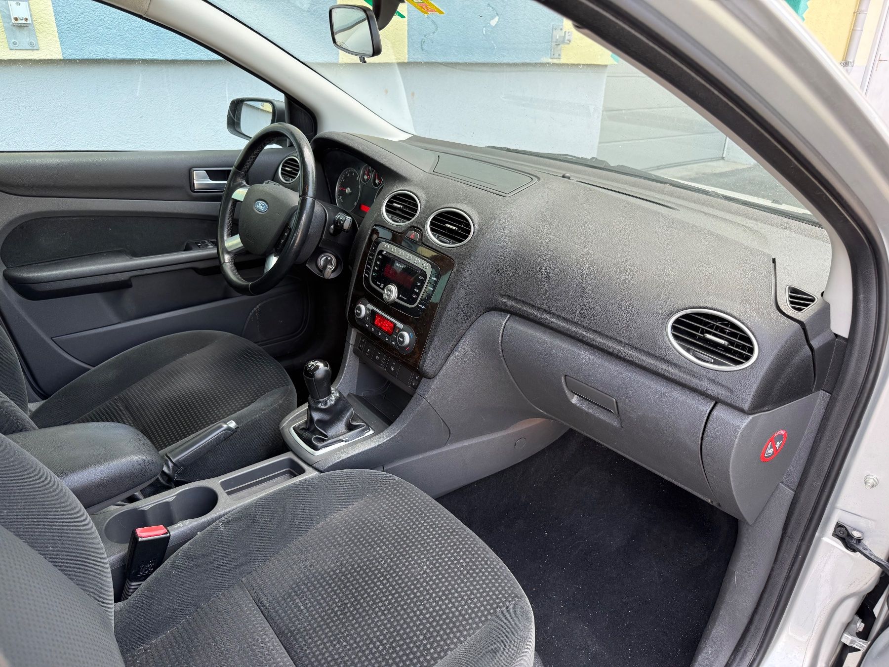 Ford Autos: Ford Focus 1.8 Ghia – Gebraucht aus Reiden von Off-Road-01 8