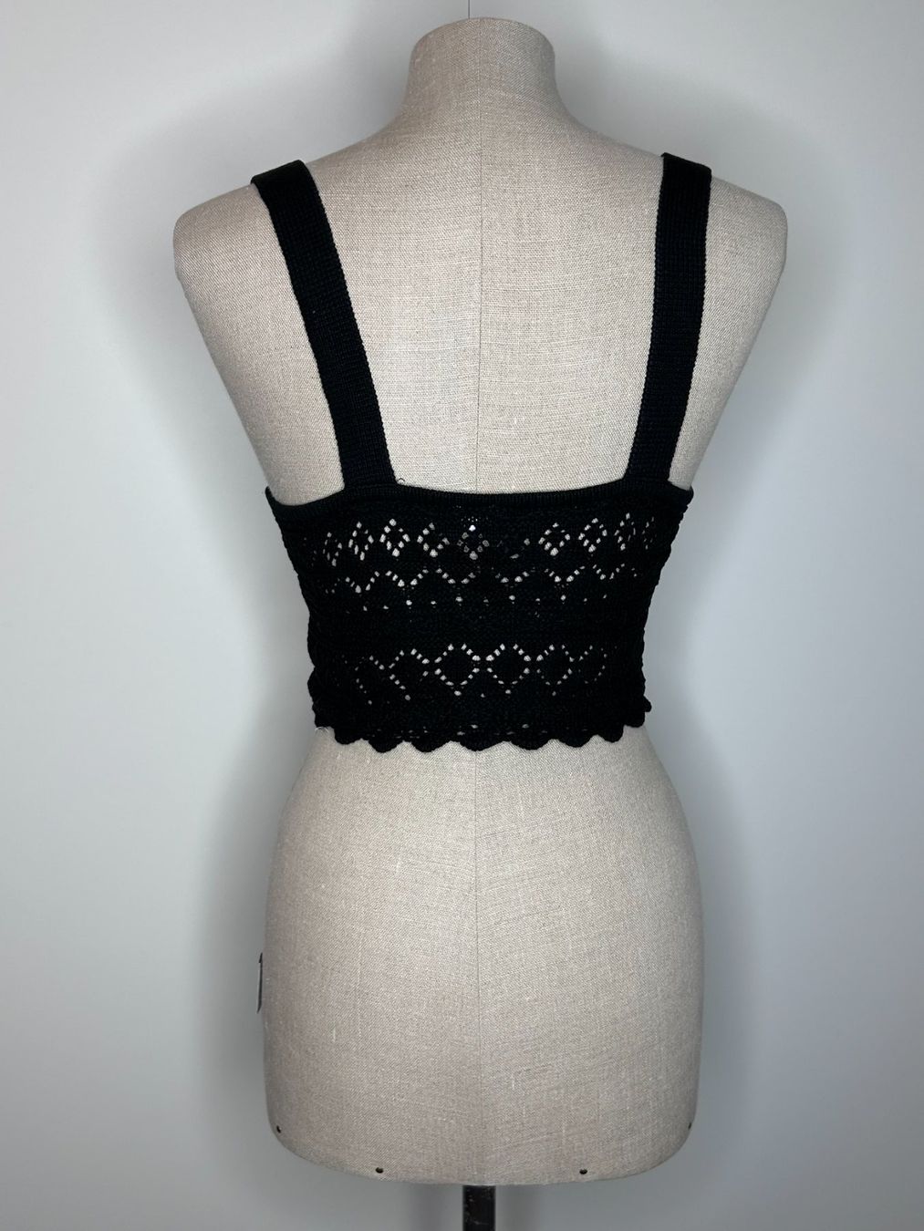 H&M Top: H&M Crochet Top – Usato da St. Gallen venduto da look-twice 2
