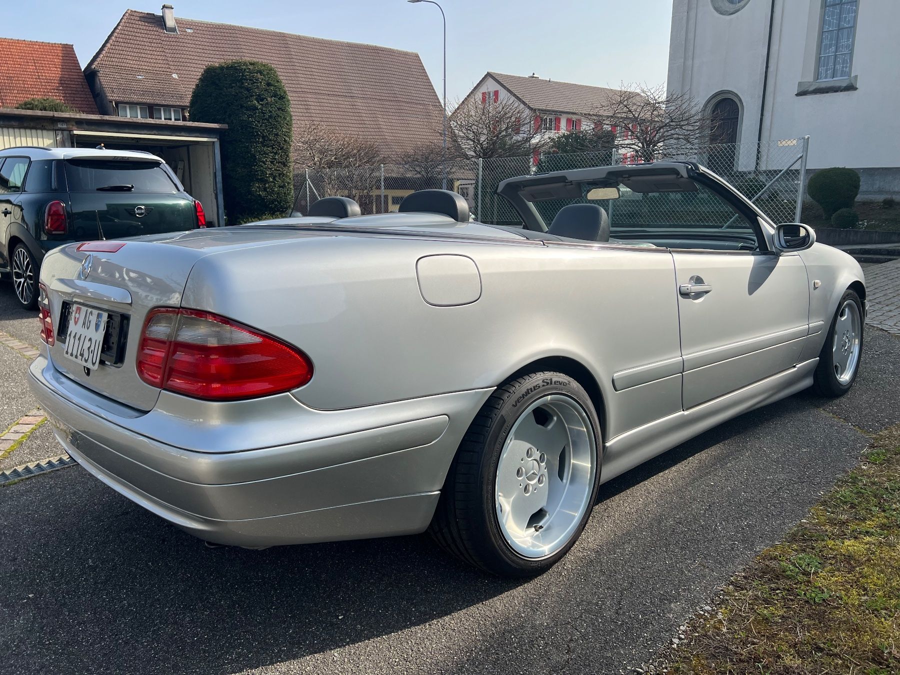 Mercedes-Benz Autos: Mercedes Benz 230 CLK Kompressor – D'occasion à Eiken par Bily1970