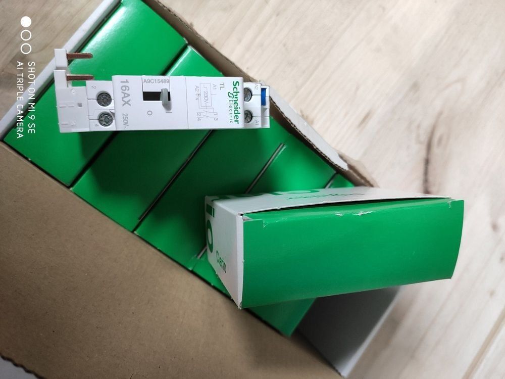 Schneider Schalter: Schrittschalter Relay Schneider 2p 16AX – Neu und originalverpackt aus Hütten von Nid0 2