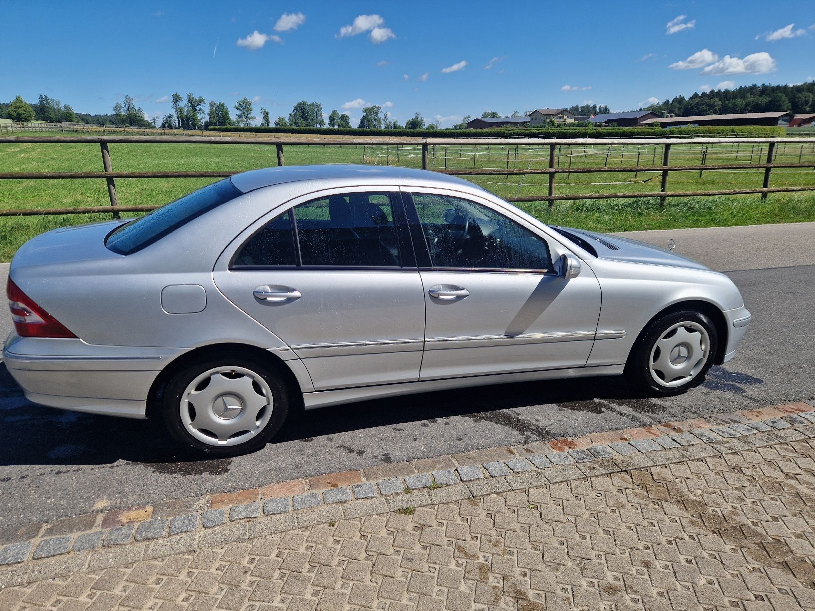 Mercedes-Benz Automobili: Mercedes-Benz C-Klasse – Usato da Bünzen venduto da Nine.miau 2