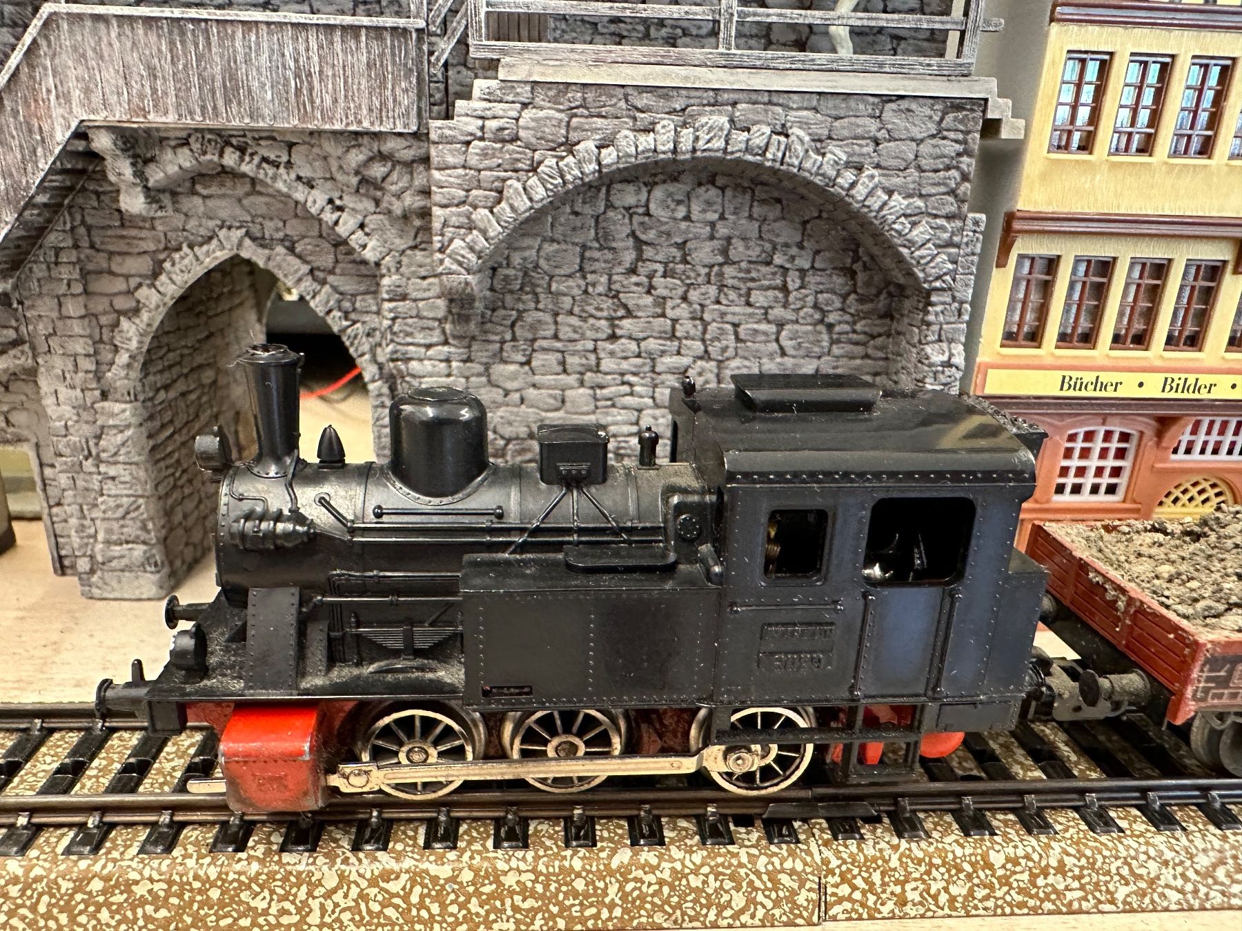 Märklin Modelleisenbahnen: Märklin 3029 Werkslok und Güterzug – Gebraucht aus Lupsingen von New-Haven 1