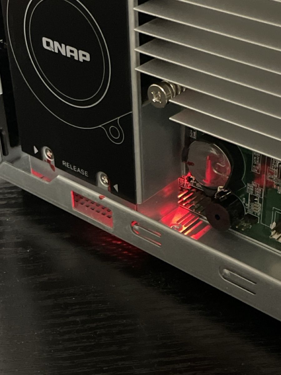 Qnap Server: QNAP TVS-x72XT – Difettoso da Abtwil SG venduto da Kueng.MultiOutlet 2