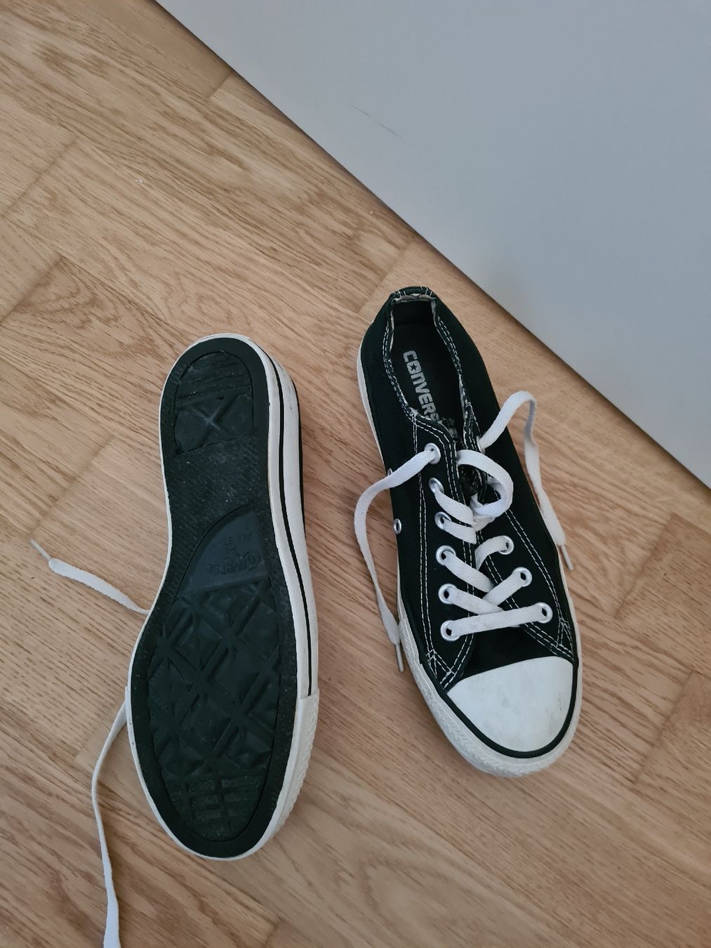 Converse Damenschuhe: Converse, schwarz Grösse 40 Damen – Gebraucht aus Horw von Mirii91 1