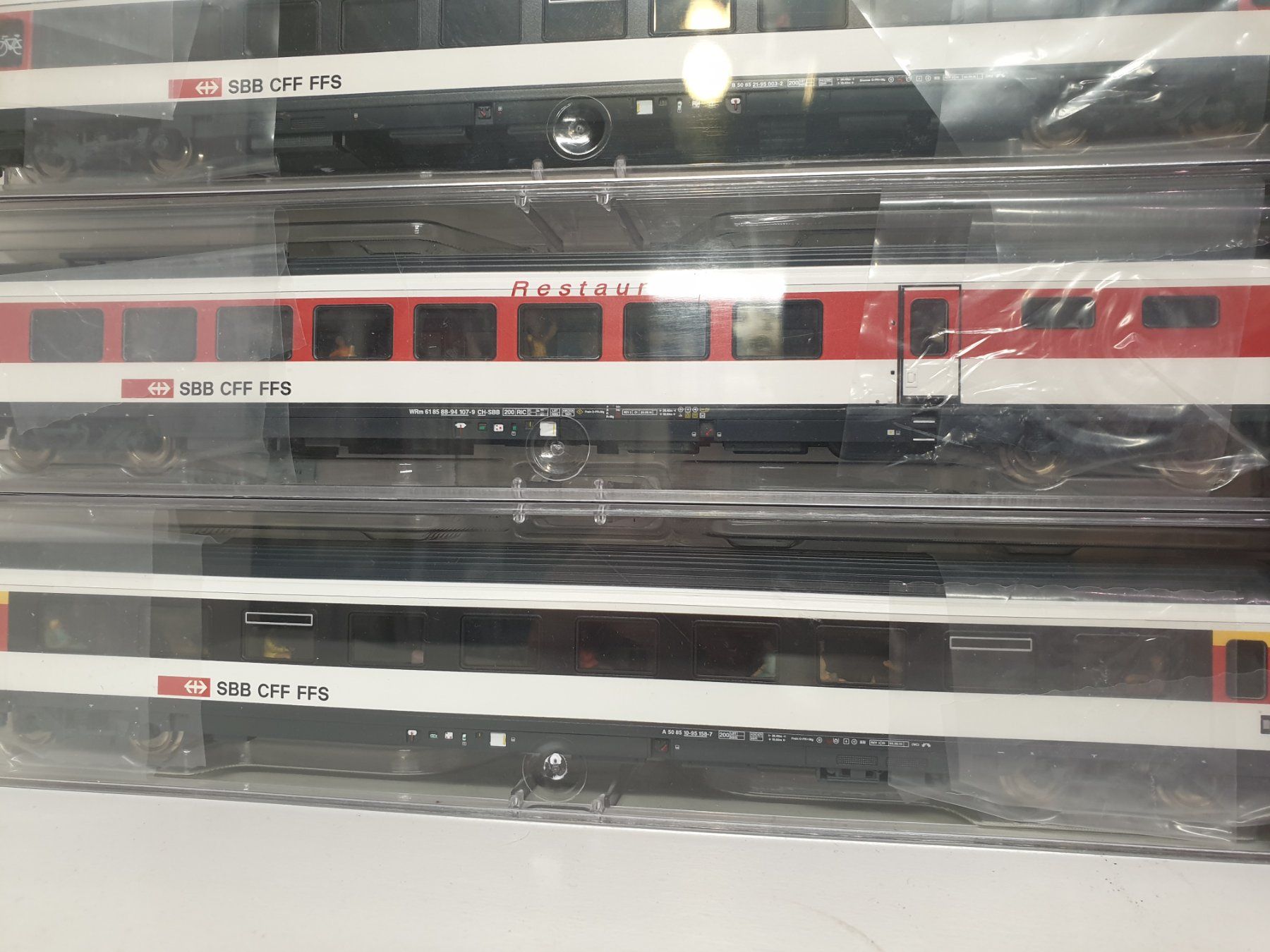 Roco Modellini di ferrovie: Roco SBB EW Set Preiser LED und Almrose Kupplung – Nuovo e nell'imballaggio originale da Neuenhof venduto da ludovicco 3