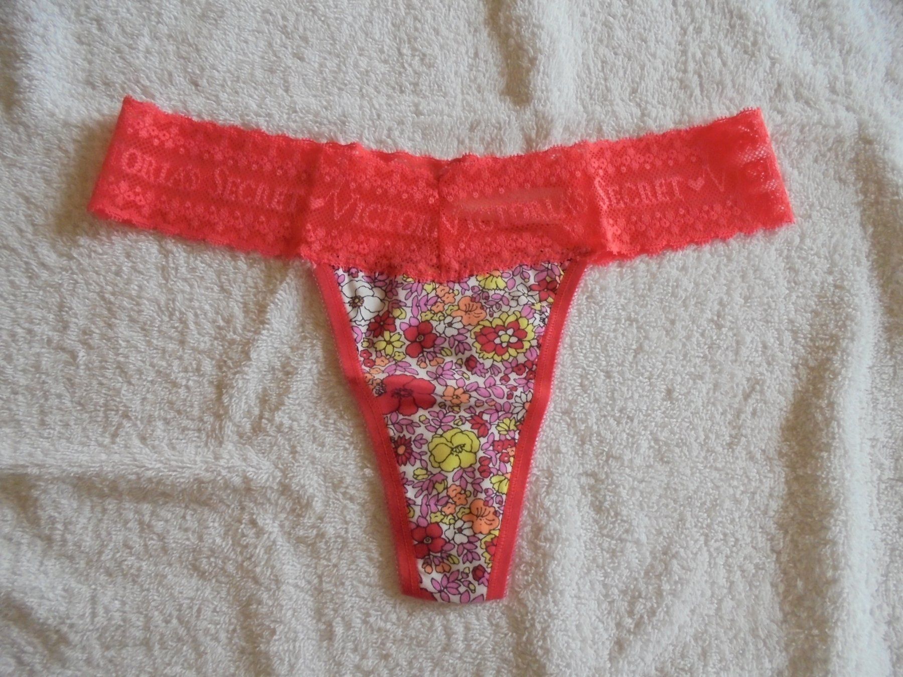 Victoria's Secret Sonstige Unterwäsche: VICTORIA'S SECRET THONG, S, NEU – Neu und originalverpackt aus Aarau Rohr von PinkSchwein