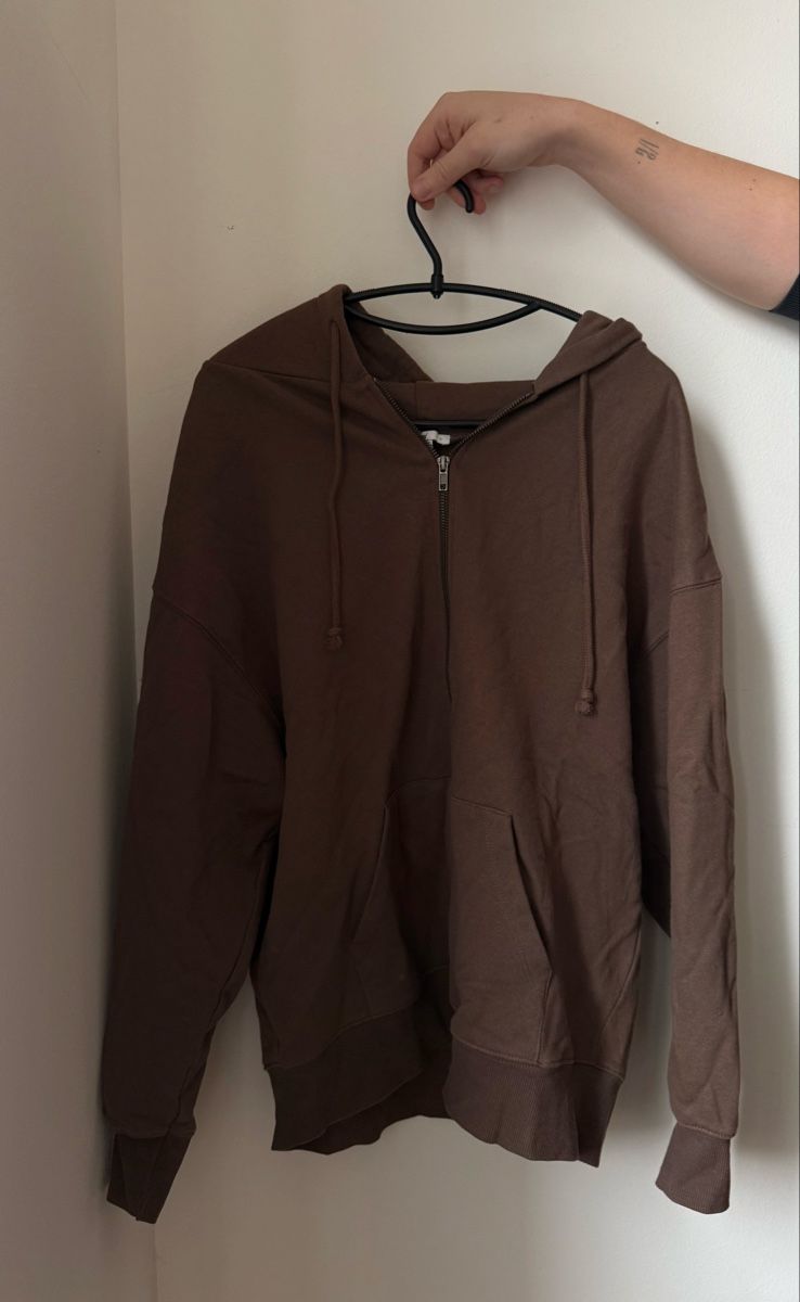 Maglioni & Felpe: Subdued Cross Zipper – Usato da Zürich venduto da larrysells 2