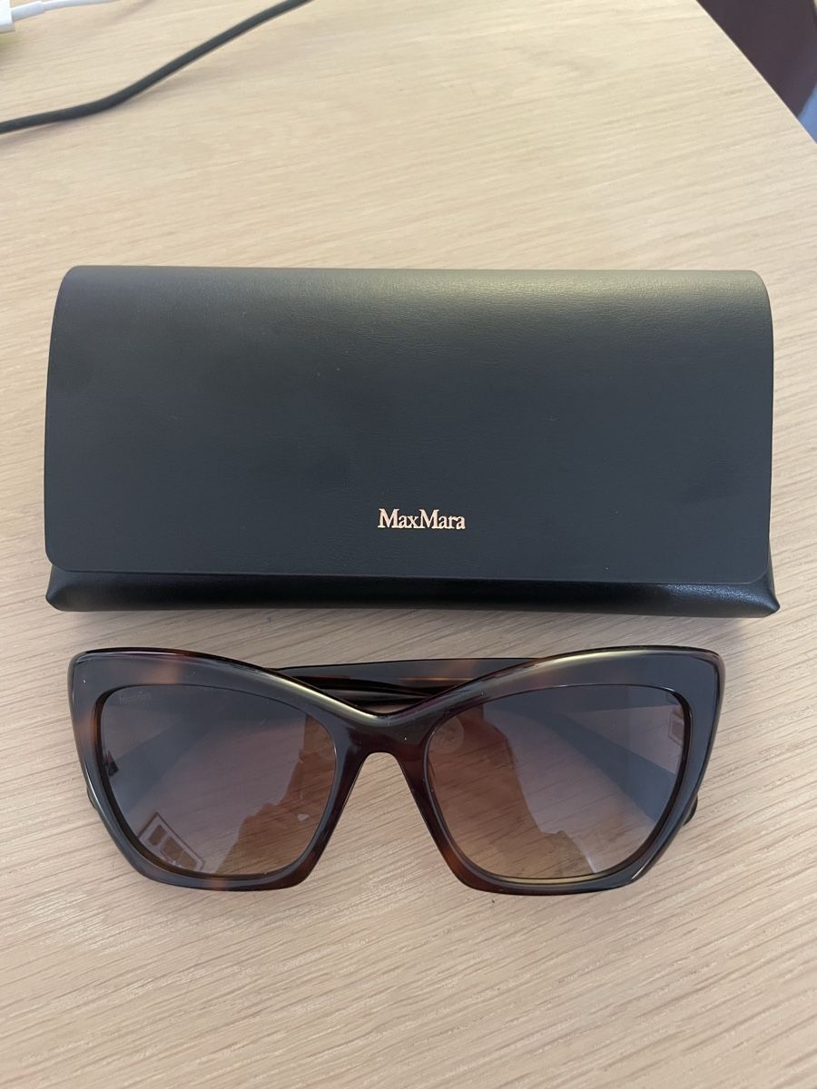 Max Mara Occhiali & Lenti: MaxMara sunglasses with original box  – Usato da Zurich venduto da GCambiati 1
