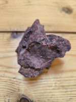 Roter Hämatit-Stein, Sammlerstück, schöne Form, Top Zustand