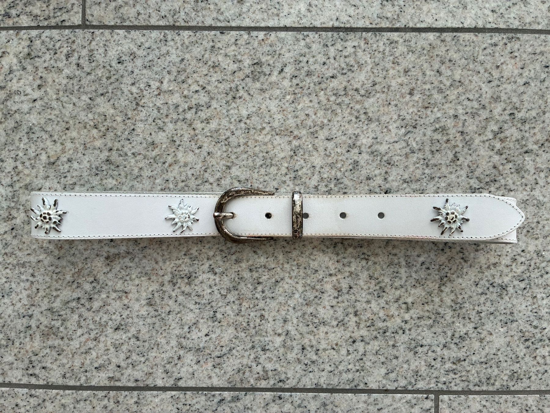 Gürtel: Edelweiss Ledergürtel – Gebraucht aus Pfungen von 17j_5zgy
