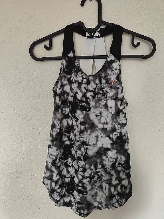 Top: Top Ellesse sport – Usato da Bercher venduto da TBarra