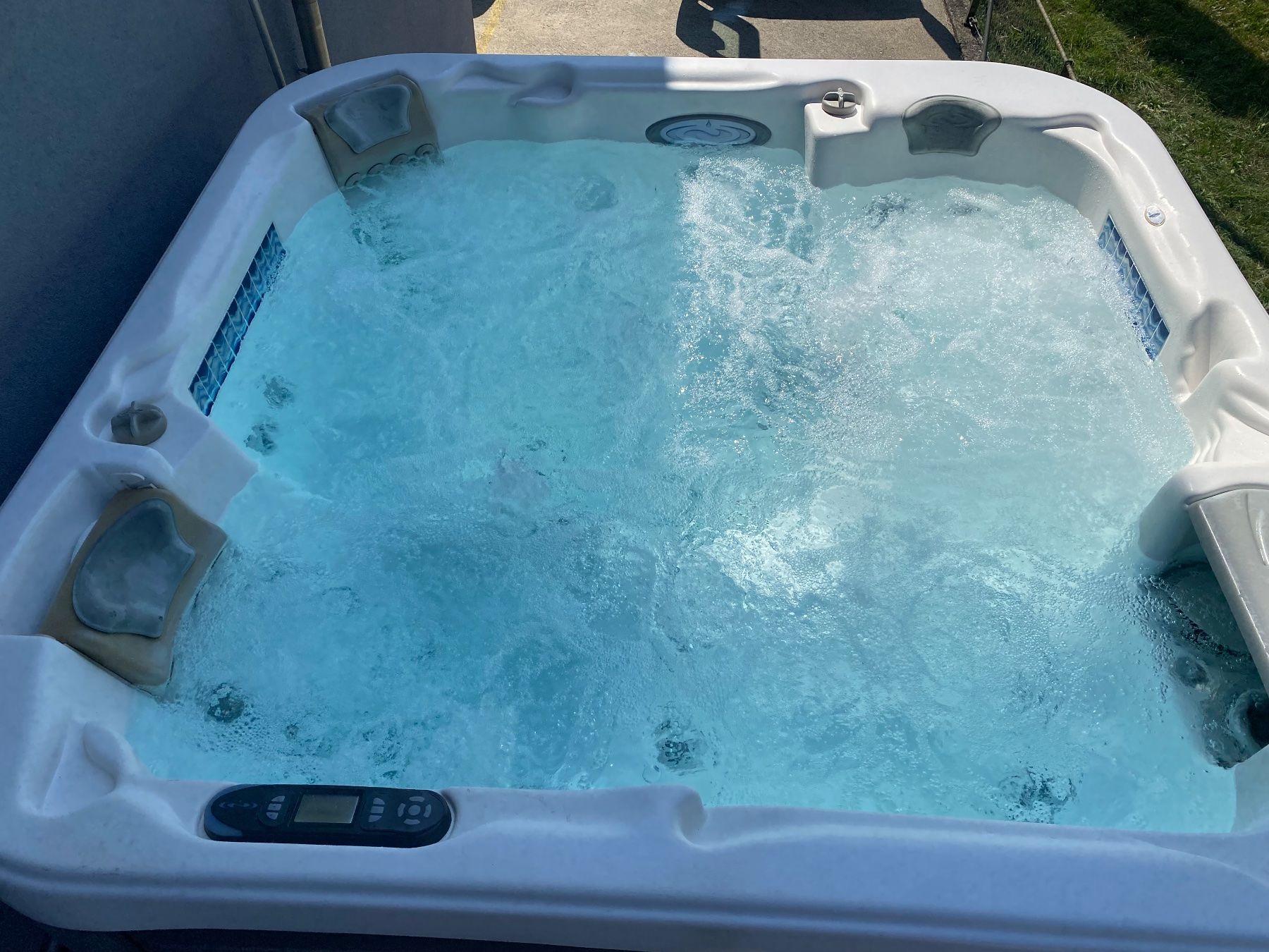 Whirlpool: Gebrauchter Whirlpool sofort Einsatzbereit – Gebraucht aus Oberdorf NW von lupo015 1