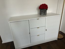 Kommode – neuwertig, hochwertig, frisch aufgebaut