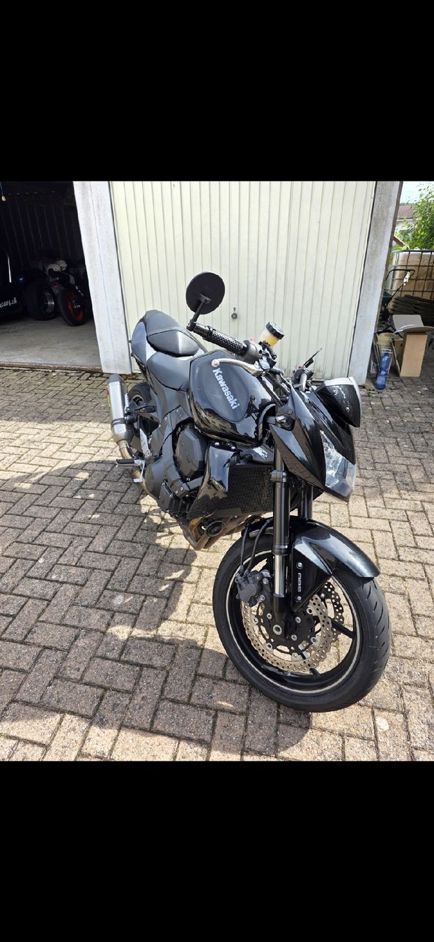 Kawasaki Strada: Kawasaki Z750  – Usato da Brügg BE venduto da m.zedi