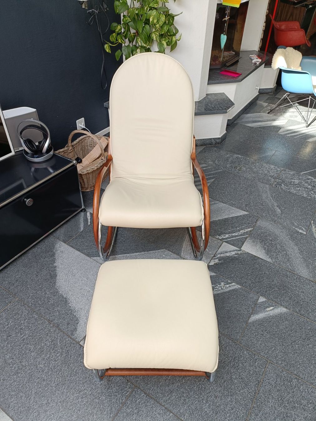 Strässle Poltrone: Strässle Nonna Schaukelstuhl + Hocker – Usato da Schmitten FR venduto da oldtimer82 3