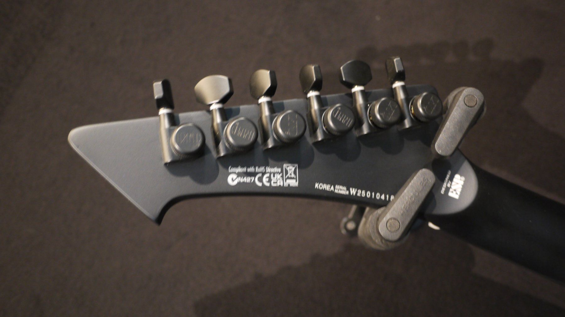 Esp Strumenti musicali: ESP LTD SNAKEBYTE Black Satin inkl. Case – Nuovo e nell'imballaggio originale da Kaiserstuhl AG venduto da GTM-Kaiserstuhl 3