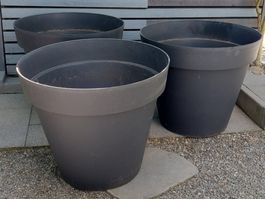 3 Stück grosse Pflanztöpfe / Blumentöpfe
