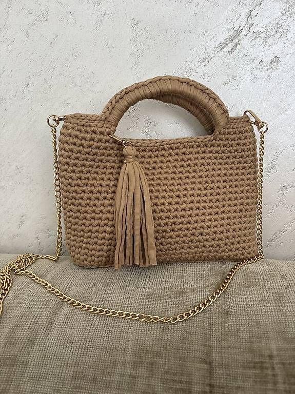 Borse da donna: Handgemachte Häkeltasche – Usato da Hinwil venduto da camposlu 3
