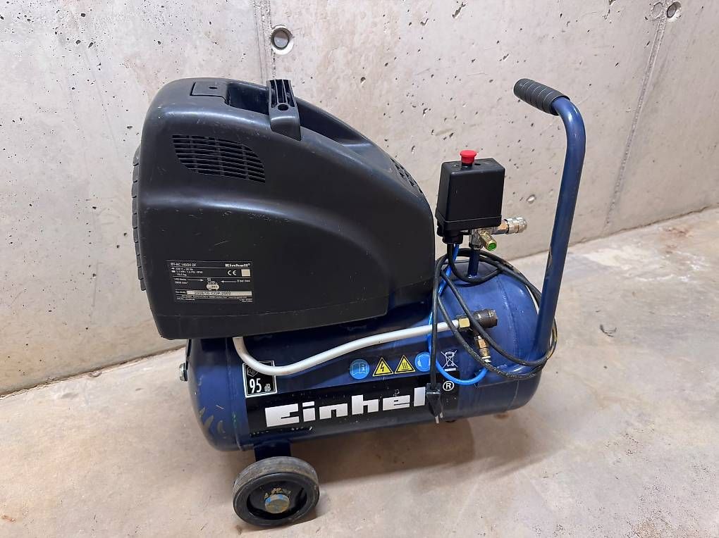 Einhell Compresseurs: Petit compresseur Einhell 24L  À sec / Sans huile – D'occasion à Monthey par Susii_M 1