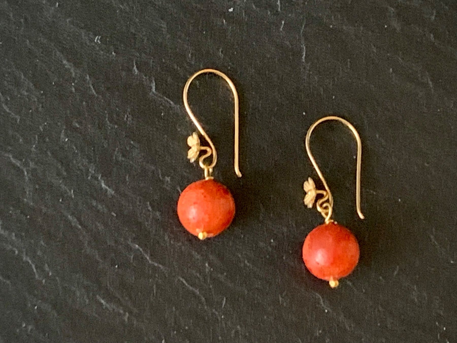 Ohrringe & -stecker: Rote Korallen Ohrringe - Silber Vergoldet – Neu und originalverpackt aus Rüschlikon von ThereseJewelryDesign 4