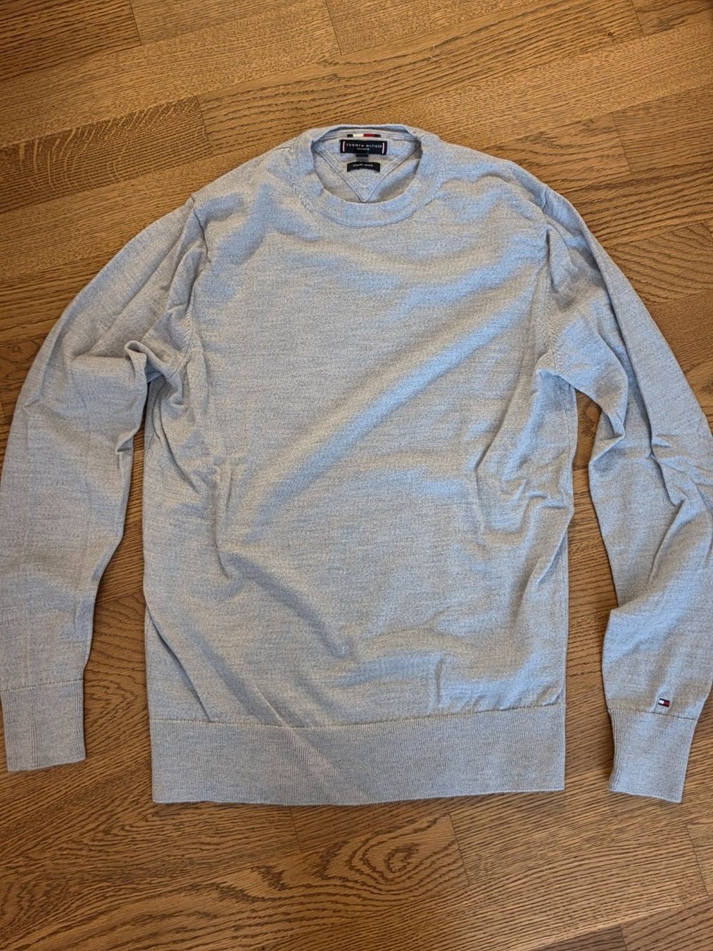 Tommy Hilfiger Pullover & Sweatshirts: TOMMY HILFIGER Pullover (Grösse L) – Gebraucht aus Zumikon von chv_w96q