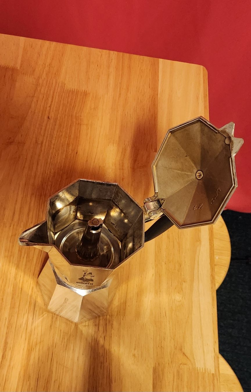 Kaffeemaschinen & Espressomaschinen: Kaffeemaschine – Gebraucht aus Bonfol von Mbribri 1