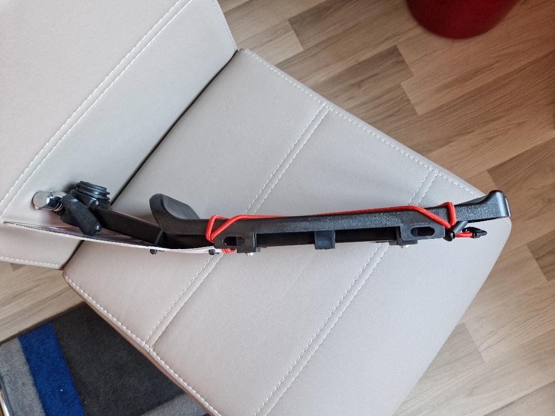 Pezzi di ricambio: Gepäckträger für Bikes – Nuovo e nell'imballaggio originale da Dallenwil venduto da Outdoor_59 3