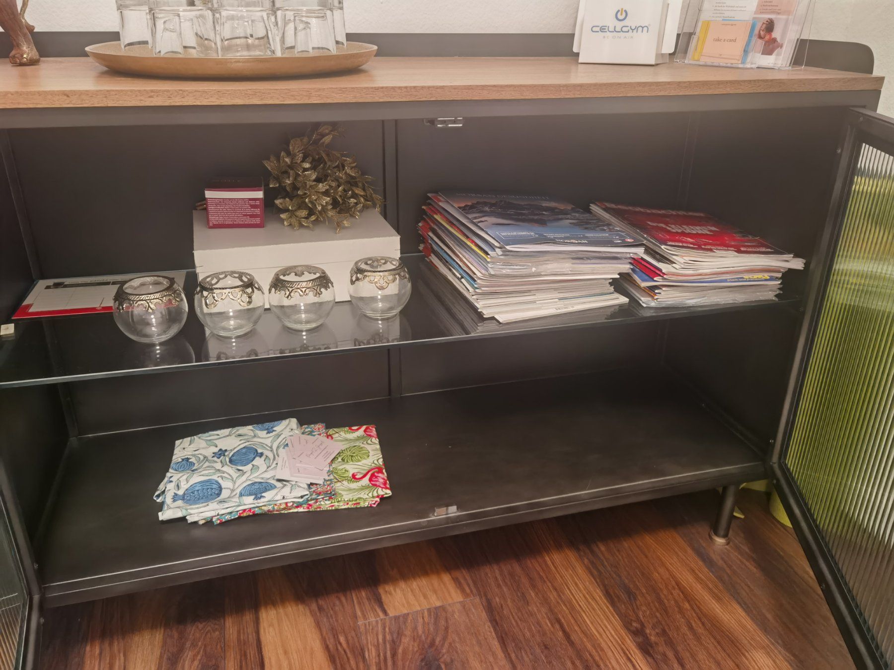 Maisons du monde Cassettiere: Sideboard "industrial" aus anthrazitgrauem Metall – Usato da Zürich venduto da Daia2013 4