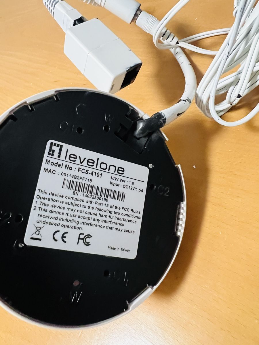 Fotocamera: LevelOne FCS-4101 Dome IP Kamera – Usato da HOCHDORF venduto da Catmot 1