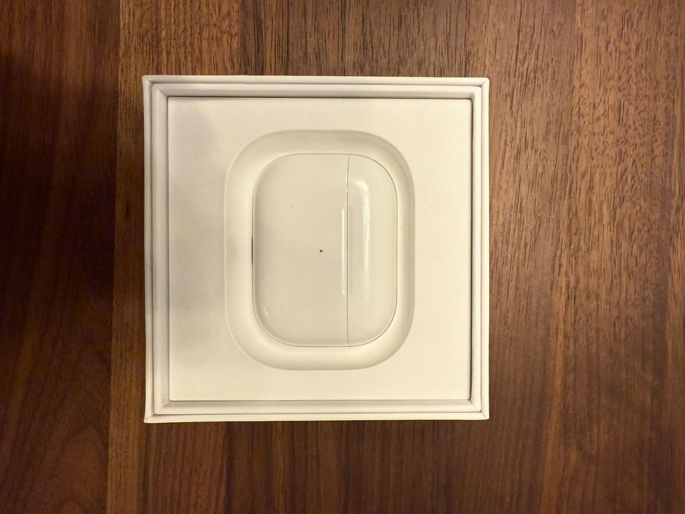 Apple Kopfhörer: Airpods Pro 1st Generation - Wireless Charging Case – Gebraucht aus Urdorf von Dardidan 1