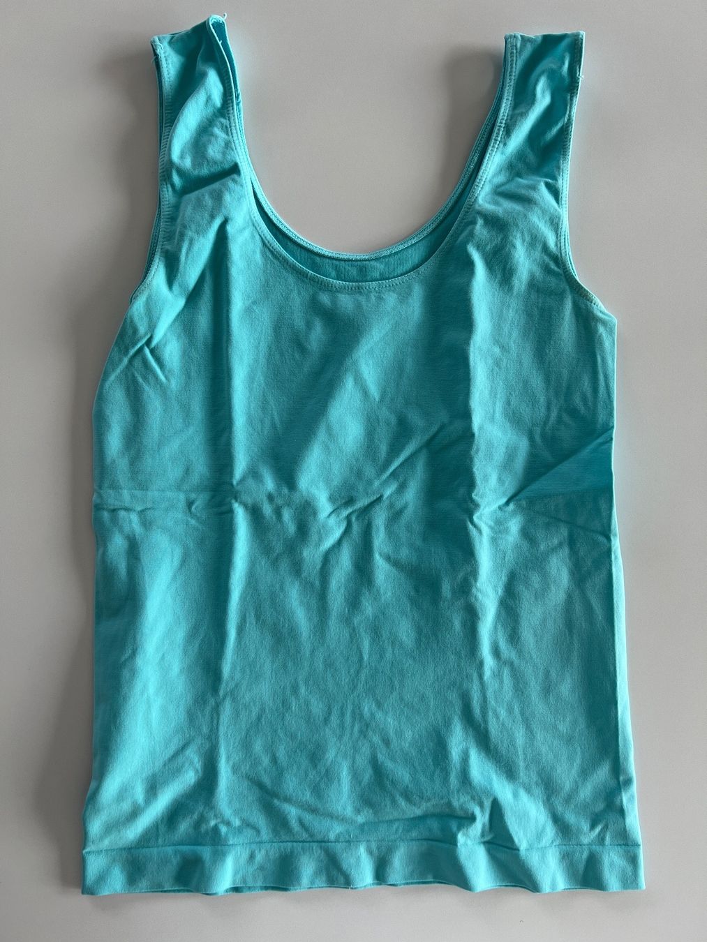 Top: Damen Top Türkis – nahtloses Basic Top Seamless – Usato da Büetigen venduto da Jabo