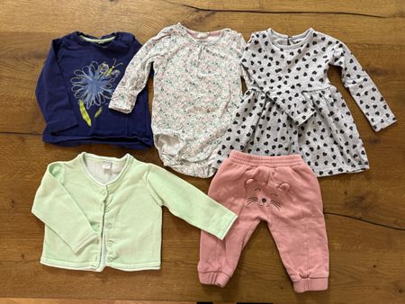 Mädchenkleidungsset – Größe 80 (5-teilig) – Super Preis!