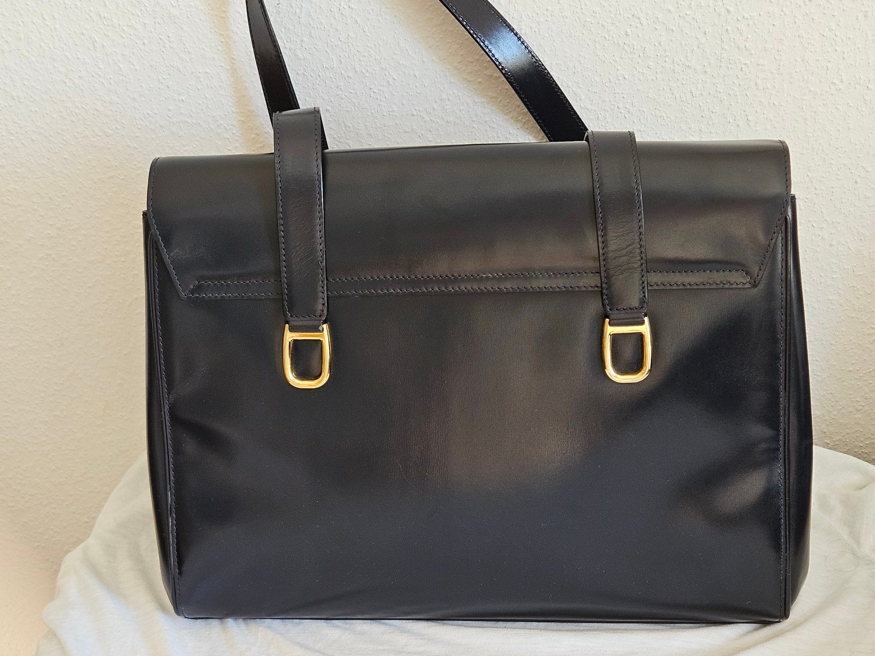 Celine Taschen für Damen: Sac Céline bleu – Gebraucht aus La Tour-de-Peilz von valoute 8