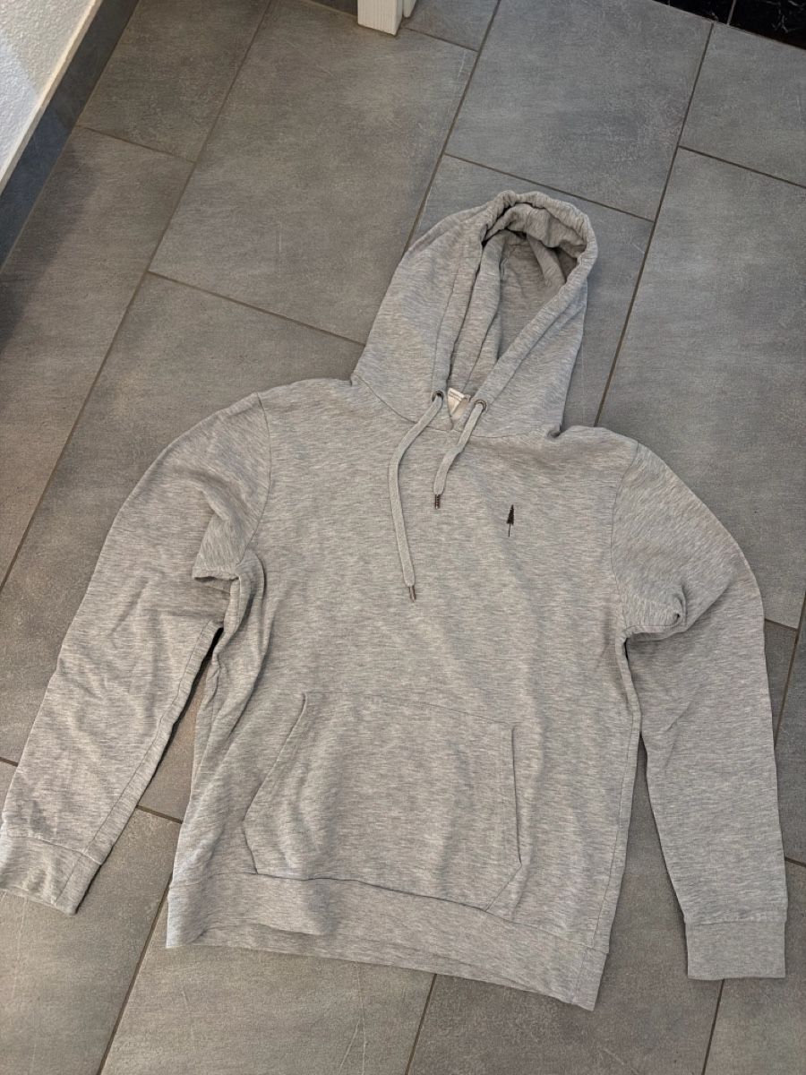 Nikin Pullover & Sweatshirts: Nikin Pullover mit Kapuze grau Grösse M – Gebraucht aus Brittnau von j.r.b