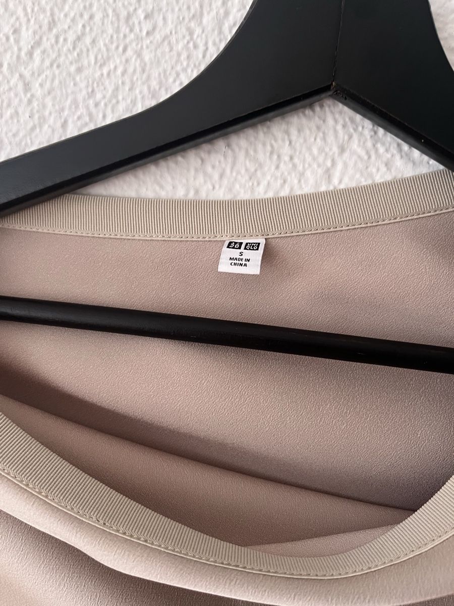 Uniqlo Gonne: Seidenjupe von Uniqlo – Usato da Andwil SG venduto da sas_m9tn 1