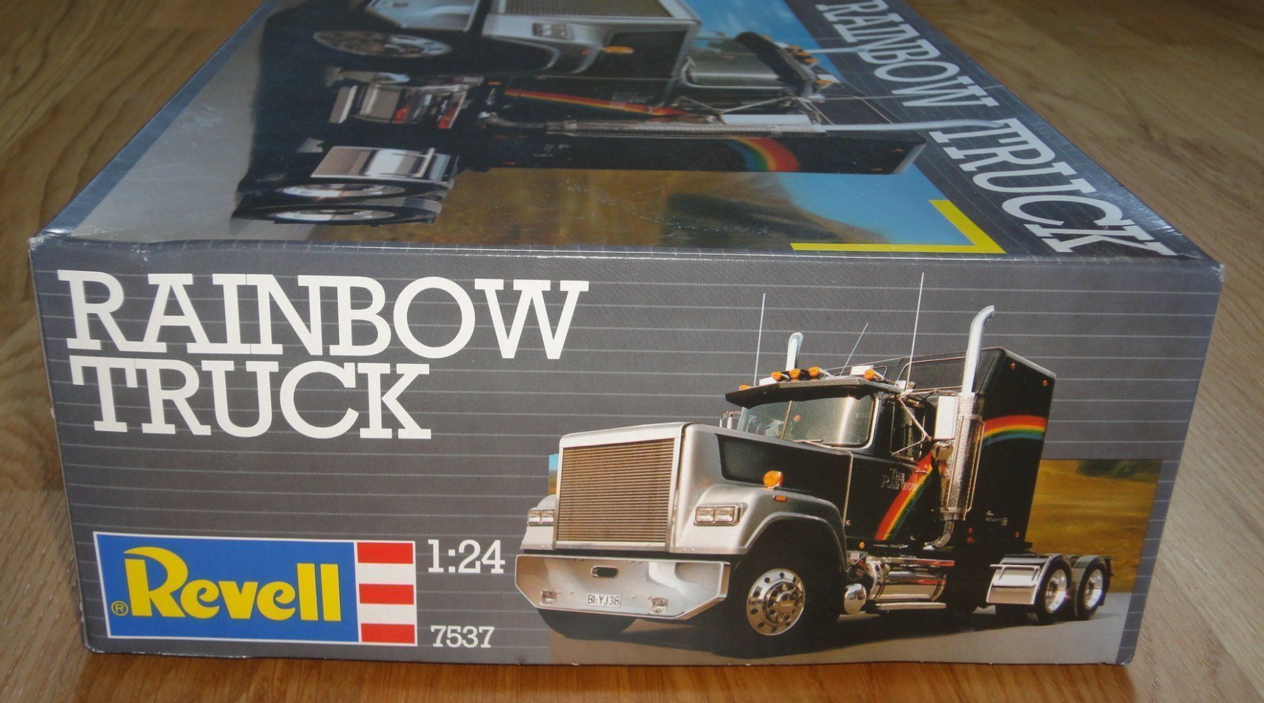 Revell Kit di modellismo & Modellini statici: Revell Rainbow Truck 1:24 – Usato da Frümsen venduto da Malibu69 7