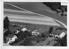 Flugaufnahme Forch - Kronenweg 4, 6, 8