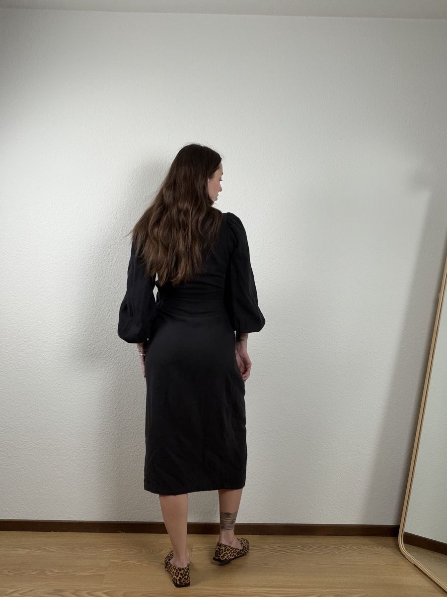 Kleider: Black Wrap Dress with Puff Sleeves – Gebraucht aus Knonau von Grapesvintage 2