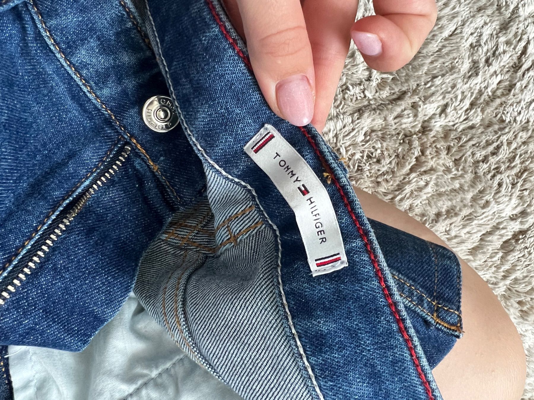 Tommy Hilfiger Jeans: Tommy Hilfiger Jeans, like new – Neu (gemäss Beschreibung) aus Sattel von Zlata1 4
