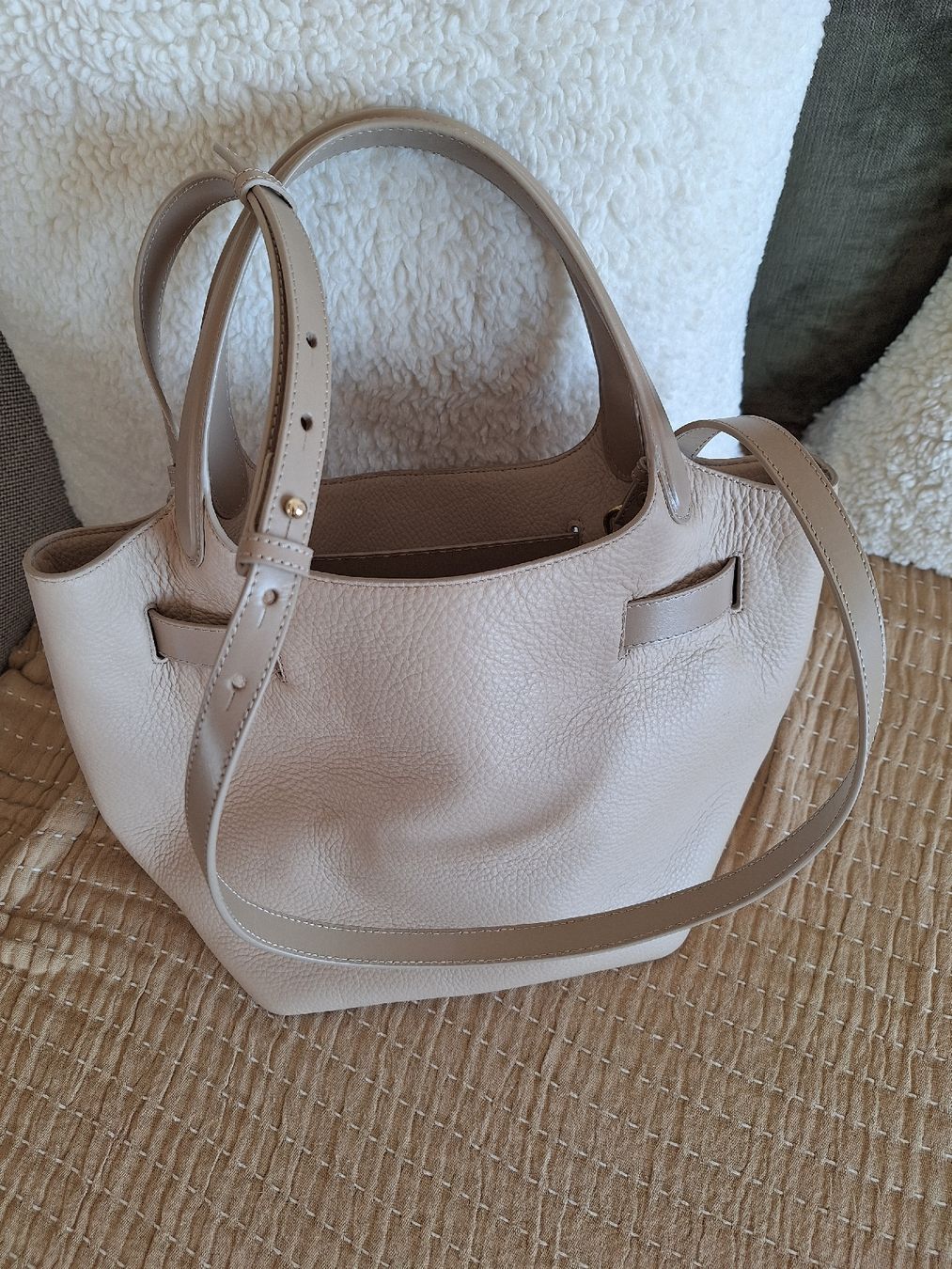 Apc Borse da donna: A.P.C. – Nuovo (secondo la descrizione) da Genève venduto da dom_cy7z 1