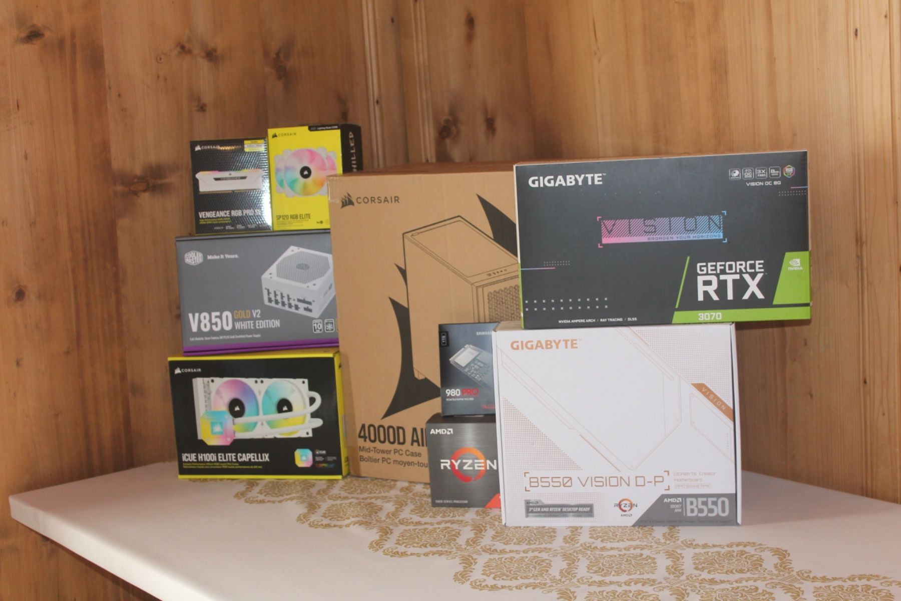 PC: Selbstgebauter high end gaming pc – Usato da Brusio venduto da WhiteObsidian 1