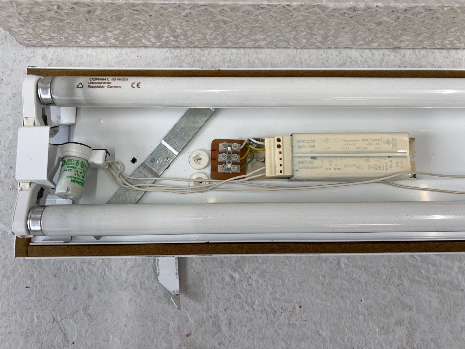 Lampadari & plafoniere: 70er Jahre Neon-Deckenlampe – Usato da Walzenhausen venduto da stilvollwohnen 9