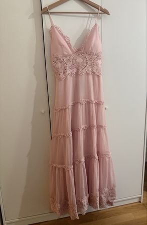 ROSA MAXIKLEID AUS SPITZE – INNOVARE DENIM - neu mit Etikett