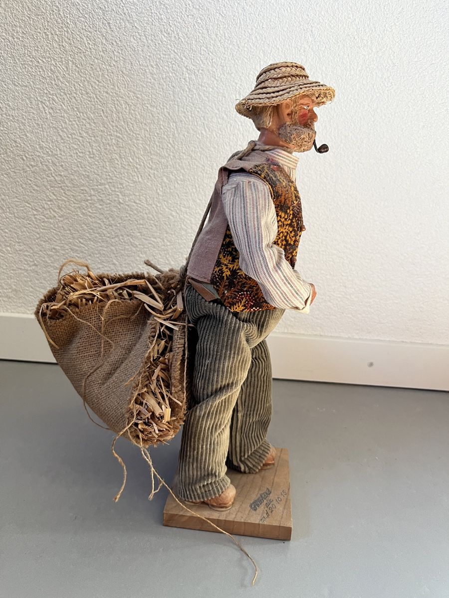 Statuette: Vintage Bauernpuppe mit Heusack & Pfeife – Usato da Sierre venduto da black.box 3