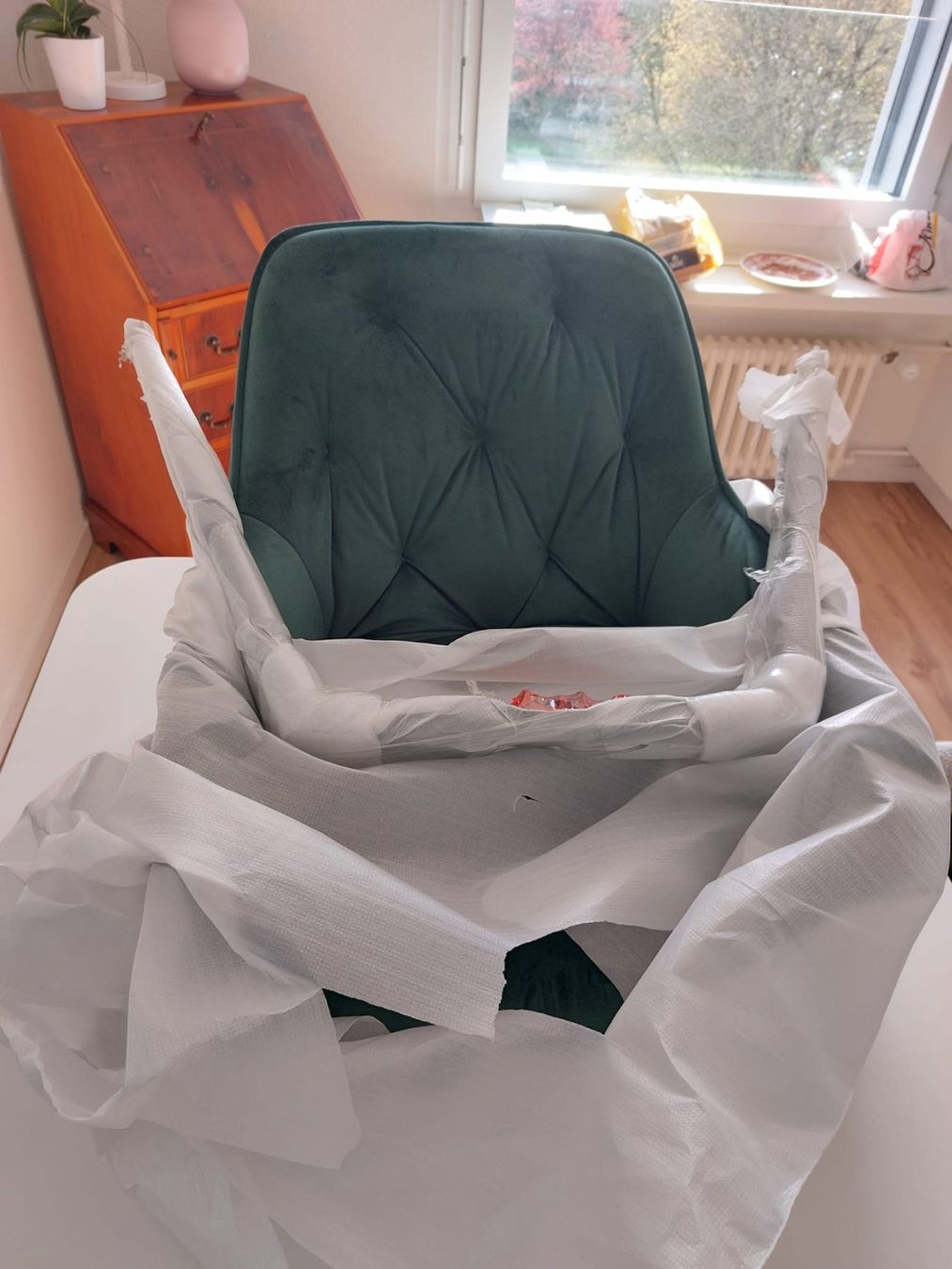 Conforama Stühle: Stuhl BROOKE Conforama Samtgrün – Neu und originalverpackt aus Allschwil von cat_nmt7 1