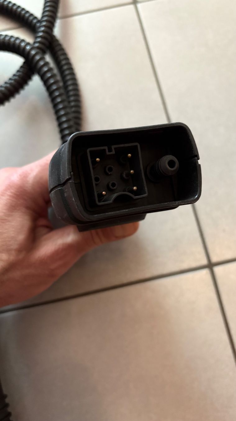Kärcher Pulitori a vapore: Kärcher SC5 EasyFix Dampfreiniger Bodendüse mit Stiel – Usato da Bern venduto da Erik_and_Son 2