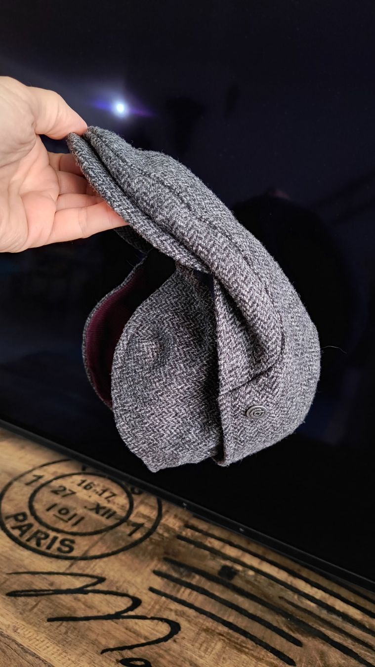Bugatti Chapeaux, bonnets & casquettes: Bugatti Mütze 100% Wolle Gr. 58 – D'occasion à Greifensee par Birdman11 5