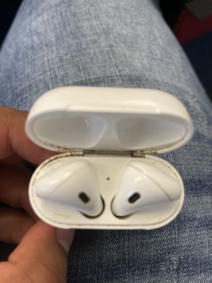 Apple Kopfhörer: Apple AirPods 2. Generation Ladecase mit Kopfhoerern gebrauc – Gebraucht aus Winterthur von xyz_1717 1